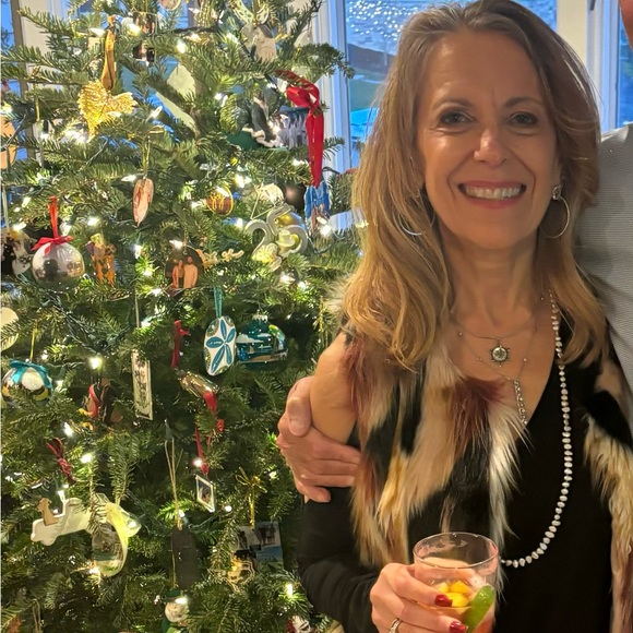 Meet your Posher, Roberta - Picture 1 of 1